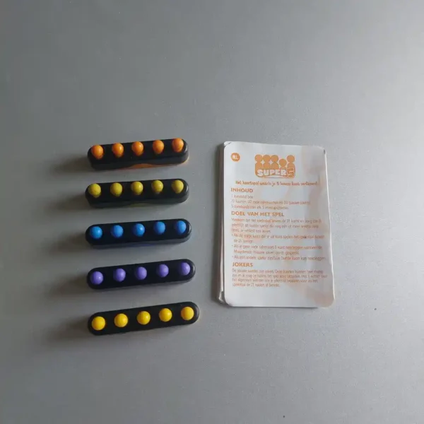 Onderdelen van het spel super 5